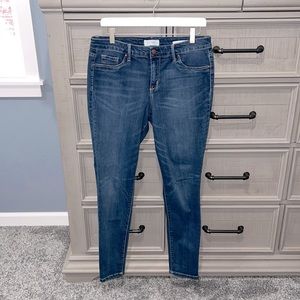 Jessica Simpson, kiss me super skinny, size 31 blue jeans.